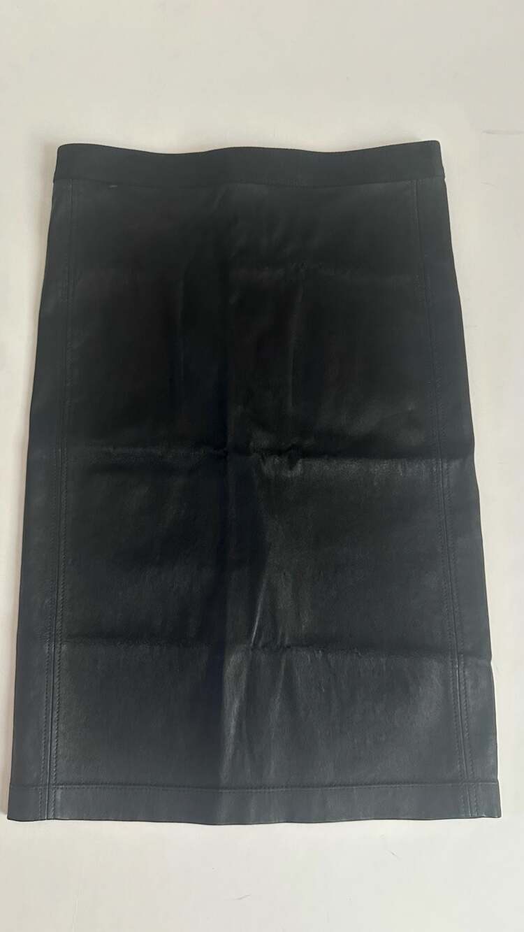 Helmut Lang Knee Length Leather Skirt in Black
